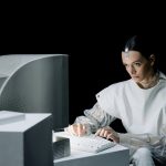low cubicle walls enhance focus