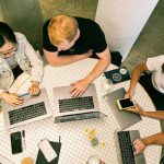 freelancers collaborating through daos