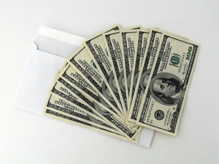 thredup earnings from clothing