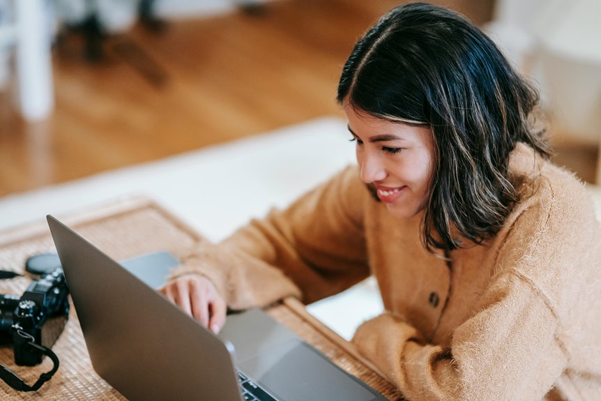 professional desk styling tips